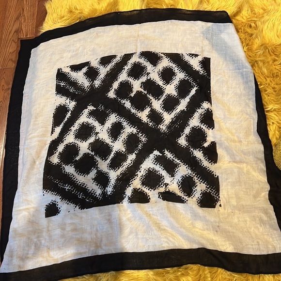Vintage luxury canvas geo printed  square scarf - Picture 13 of 17